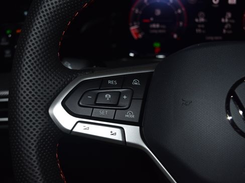 New 2026 Volkswagen GTI SE image 6