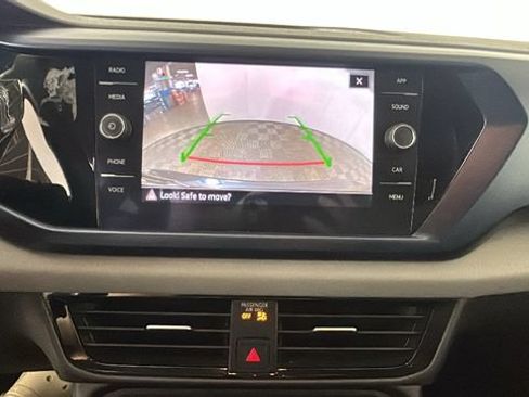 Used 2022 Volkswagen Taos SE FWD image 22