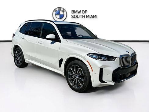 Certified 2024 BMW X5 sDrive40i w/ M Sport Package image 1