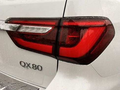 Certified 2023 INFINITI QX80 Luxe w/ All-Season Package image 32