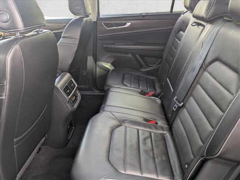 Used 2024 Volkswagen Atlas SEL AWD/4WD image 25