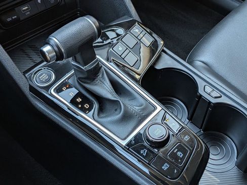 Certified 2023 Kia Sportage EX image 16