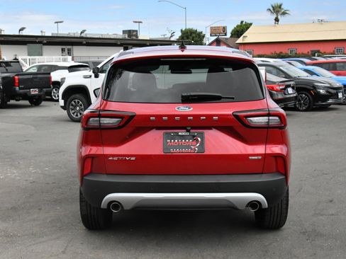 Used 2023 Ford Escape Active w/ Tech Pack #1 AWD/4WD image 7