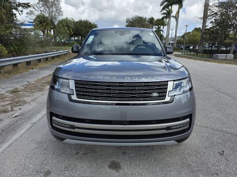 New 2026 Land Rover Range Rover SE image 8
