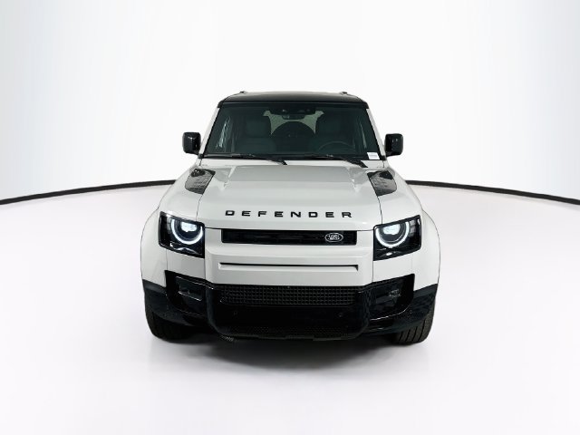 New 2026 Land Rover Defender 110 X-Dynamic SE AWD/4WD image 2