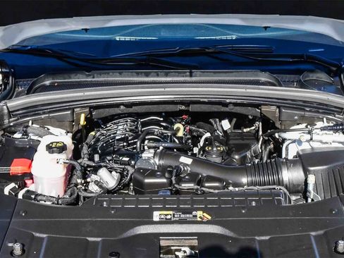 Used 2023 Jeep Grand Cherokee Limited w/ Black Appearance Package image 25