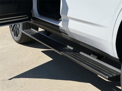 New 2026 Chevrolet Tahoe High Country image 8