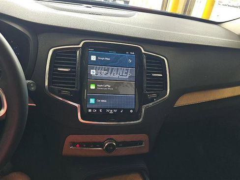 Used 2023 Volvo XC90 B5 Plus w/ Protection Package Premier AWD/4WD image 8