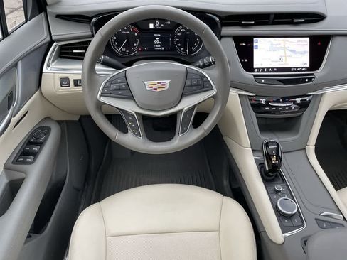 Certified 2023 Cadillac XT5 Premium Luxury w/ LPO, Floor Liner Package image 11