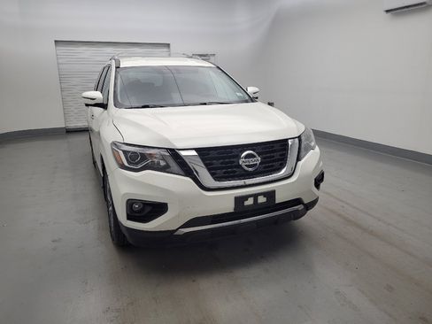 Used 2020 Nissan Pathfinder SL AWD/4WD image 14