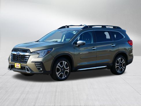 Used 2023 Subaru Ascent Touring AWD/4WD image 3