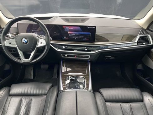 Used 2023 BMW X7 xDrive40i image 16