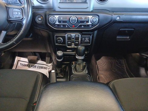 Used 2021 Jeep Gladiator Sport image 11