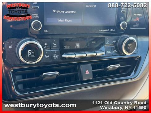 Used 2022 Toyota Highlander XLE AWD/4WD image 32