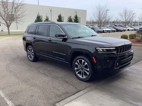 Used 2023 Jeep Grand Cherokee L Overland AWD/4WD image 3