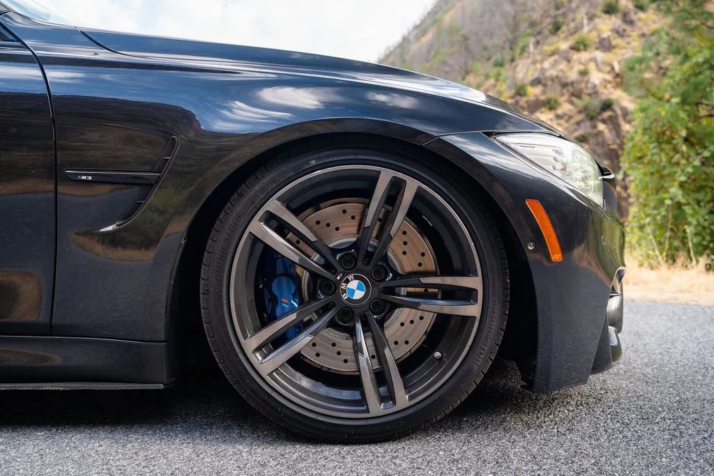 Used 2016 BMW M3 RWD image 40