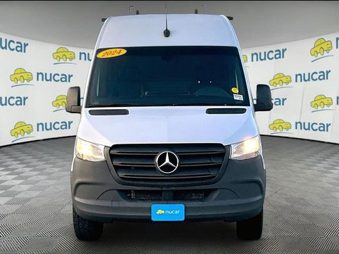 Used 2024 Mercedes-Benz Sprinter 2500 image 2