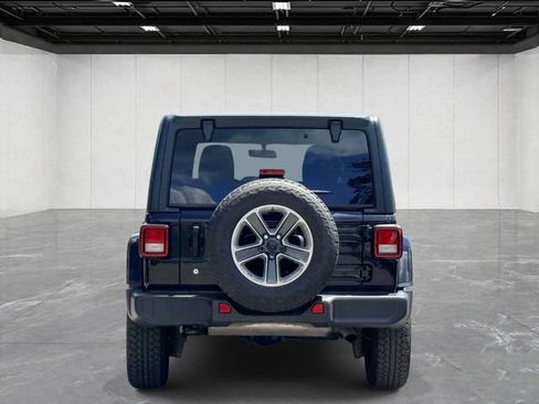 Used 2019 Jeep Wrangler Unlimited Sahara w/ Uconnect 4C Nav & Sound Group AWD/4WD image 6