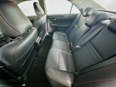 Used 2015 Toyota Camry SE FWD image 25