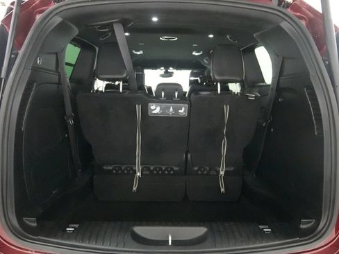 Used 2021 Chrysler Pacifica Touring-L w/ Uconnect Theater Family Group AWD/4WD image 27