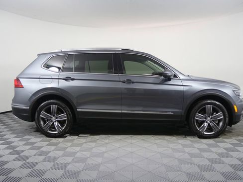 Used 2019 Volkswagen Tiguan SEL Premium image 2