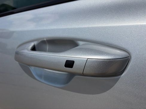 Used 2022 Kia Sorento EX w/ Panoramic Sunroof Package FWD image 47
