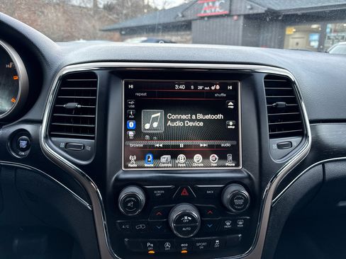 Used 2016 Jeep Grand Cherokee Limited image 47