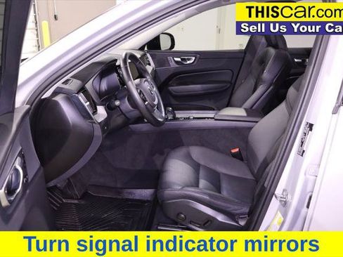 Used 2025 Volvo XC60 B5 Plus AWD/4WD image 23