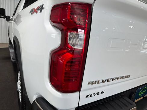 Certified 2025 Chevrolet Silverado 2500 LT w/ Convenience Package AWD/4WD image 15