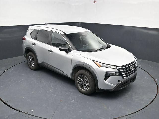 Used 2024 Nissan Rogue S AWD/4WD image 40
