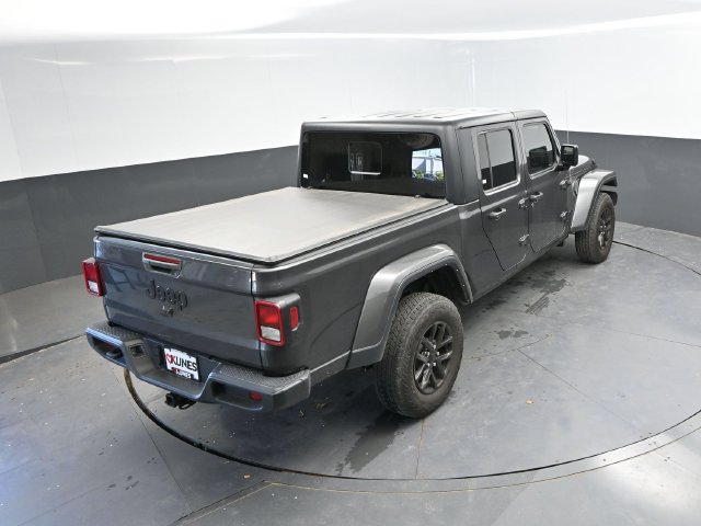 Used 2023 Jeep Gladiator Sport AWD/4WD image 35