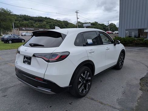 Used 2026 Honda HR-V EX-L image 3