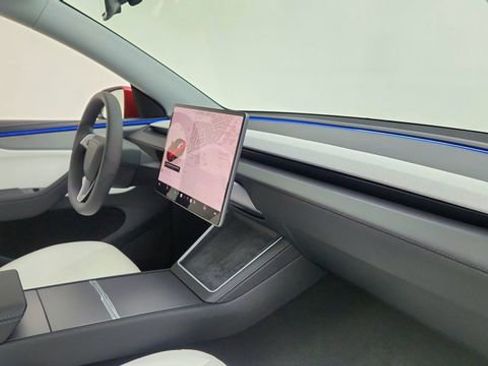 Used 2026 Tesla Model Y AWD image 20