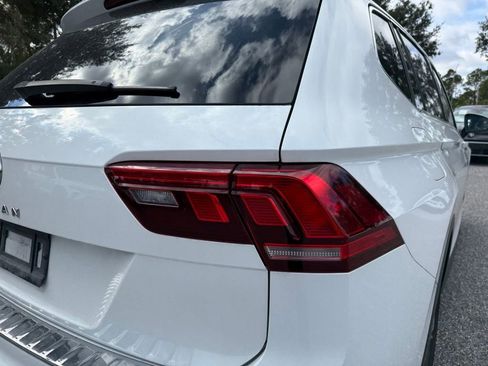 Used 2023 Volkswagen Tiguan SE image 7