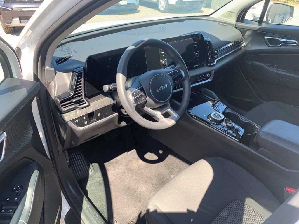 Certified 2023 Kia Sportage LX FWD image 10