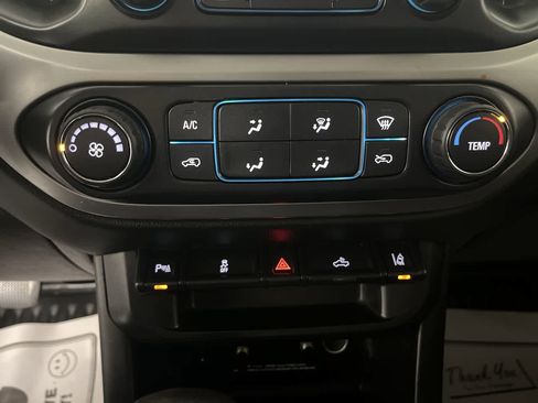 Used 2022 Chevrolet Colorado LT w/ Fleet Safety Package image 21