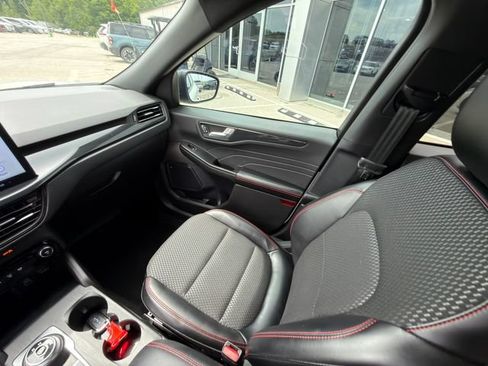 Used 2024 Ford Escape ST-Line w/ Tech Pack #1 FWD image 21