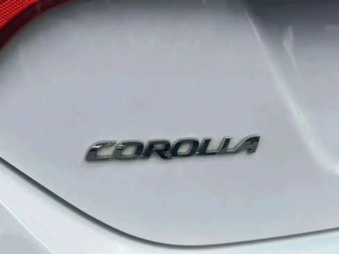 Used 2014 Toyota Corolla LE image 47
