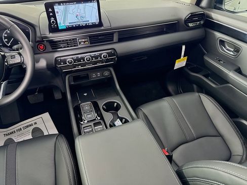 New 2025 Honda Pilot Touring image 30