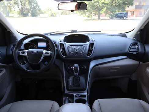 Used 2016 Ford Escape SE FWD image 16