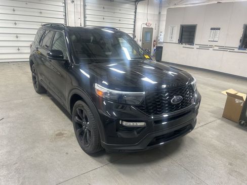 Used 2023 Ford Explorer ST w/ Equipment Group 401A image 8