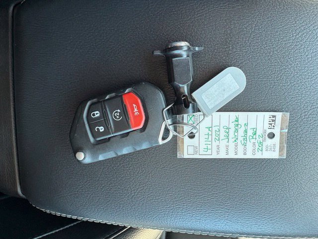 Used 2021 Jeep Wrangler Unlimited Sahara AWD/4WD image 6