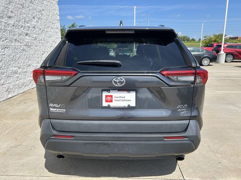 Used 2021 Toyota RAV4 XLE w/ Convenience Package AWD/4WD image 5