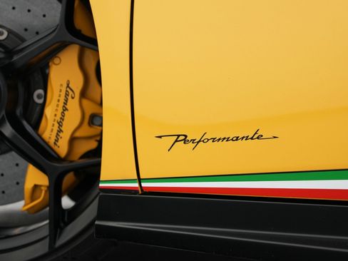 Used 2018 Lamborghini Huracan Performante image 66