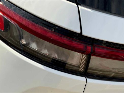 New 2025 Jeep Grand Cherokee Altitude image 14