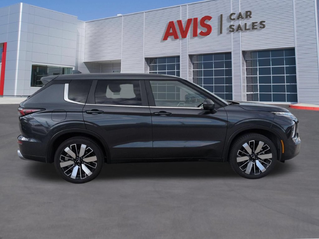 Used 2025 Mitsubishi Outlander SE AWD/4WD image 5