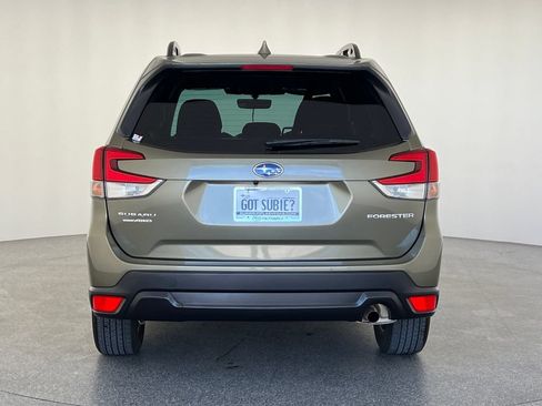 Certified 2023 Subaru Forester Premium AWD/4WD image 5