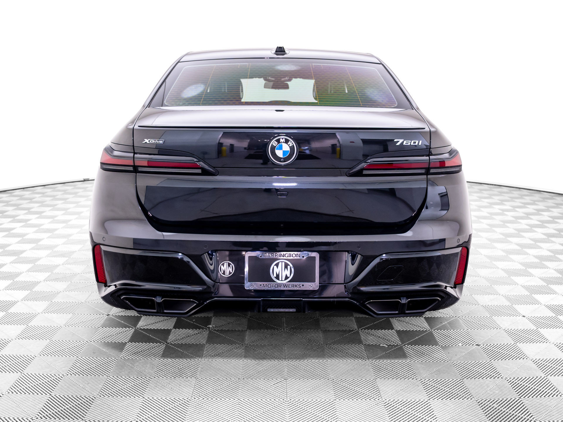 Certified 2023 BMW 760i xDrive w/ Parking Assistance Package AWD/4WD image 4