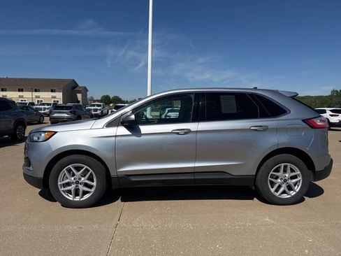 Used 2022 Ford Edge SEL w/ Convenience Package AWD/4WD image 5