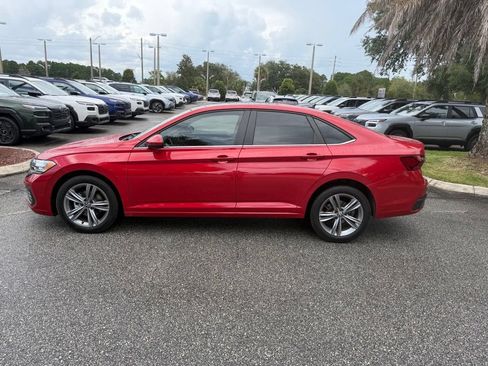 Used 2023 Volkswagen Jetta SE FWD image 9
